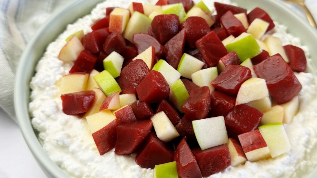 Simple Sweet Beet and Cottage Cheese Salad